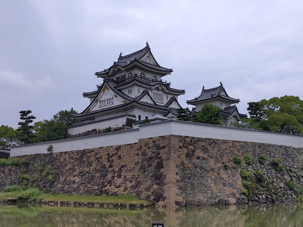 Château de Kishiwada (Kishiwada-jō), la forteresse du clan Okabe