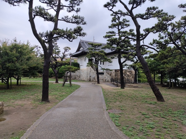 Château de Kishiwada (Kishiwada-jō), la forteresse du clan Okabe