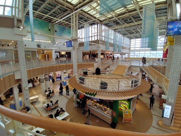 La grande roue Tempozan, géante panoramique de la baie d Osaka