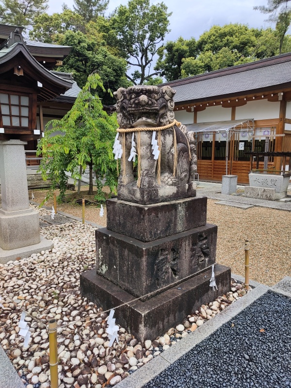 Karakuni-jinja, sanctuaire shintō millénaire de Fujiidera