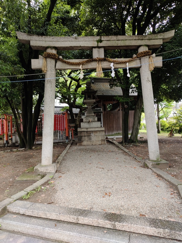 Ōtori Hagoromohama-jinja, le sanctuaire du manteau de plumes à Takaishi