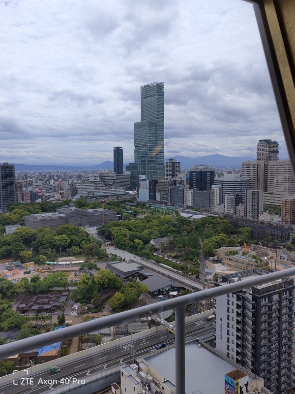 La tour Tsūtenkaku, symbole de Shinsekai à Osaka